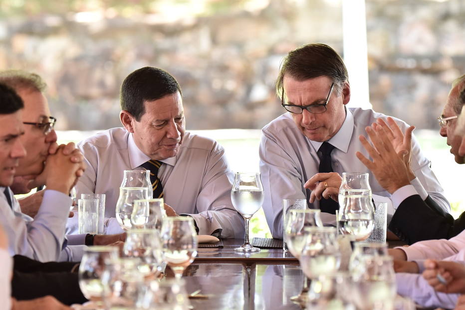 Bolsonaro define reformas previdenciária e tributária como prioridades