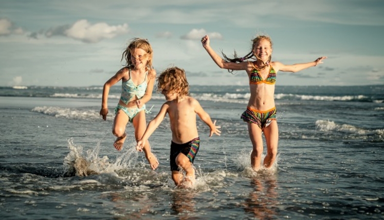 Período de férias: na praia, crianças exigem atenção redobrada