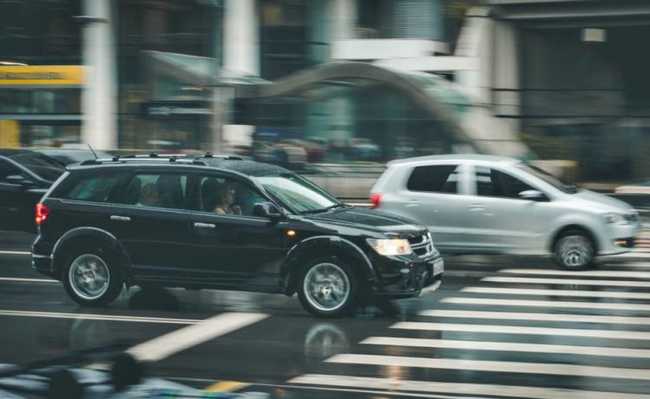 OMS sugere limite de 50 km/h em ruas do País