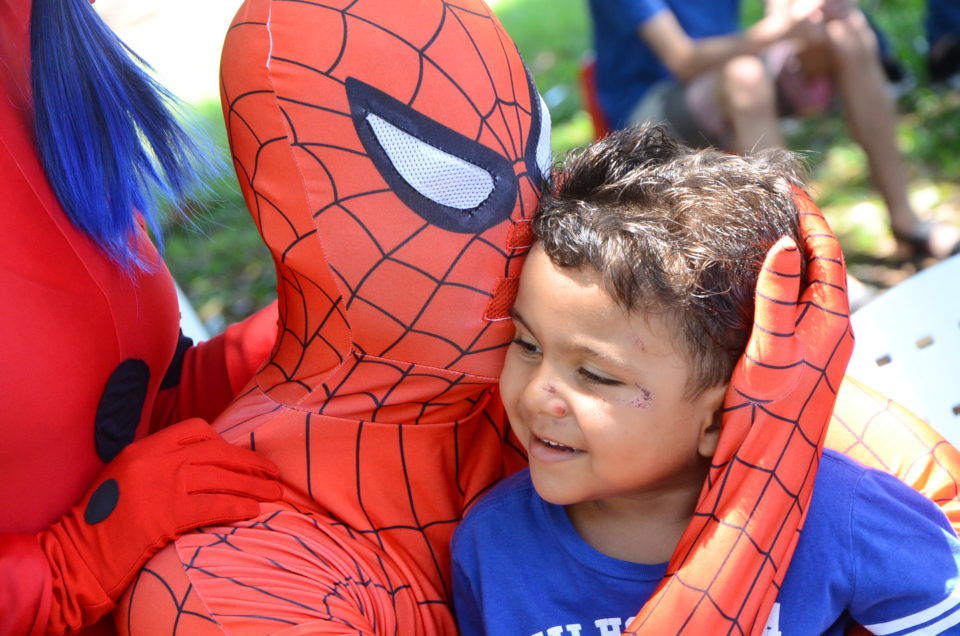 Caps Infantil Catavento recebe famílias e celebra o Natal