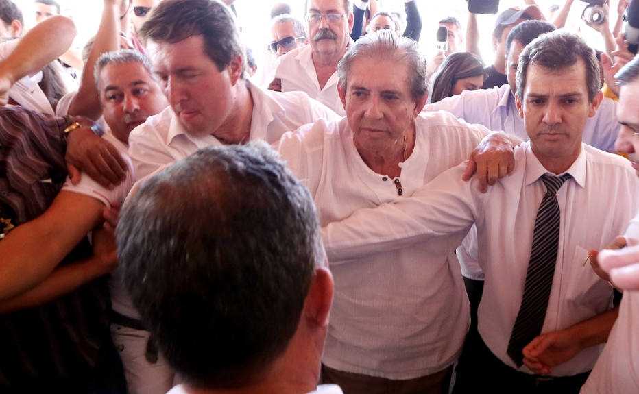 Caso João de Deus pode ter envolvimento de quatro funcionários