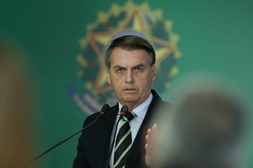 Bolsonaro sanciona Orçamento de 2019 com vetos