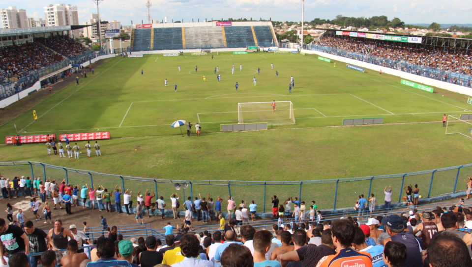 MAC enfrenta Cruzeiro no Abreuzão em mata-mata pela Copinha