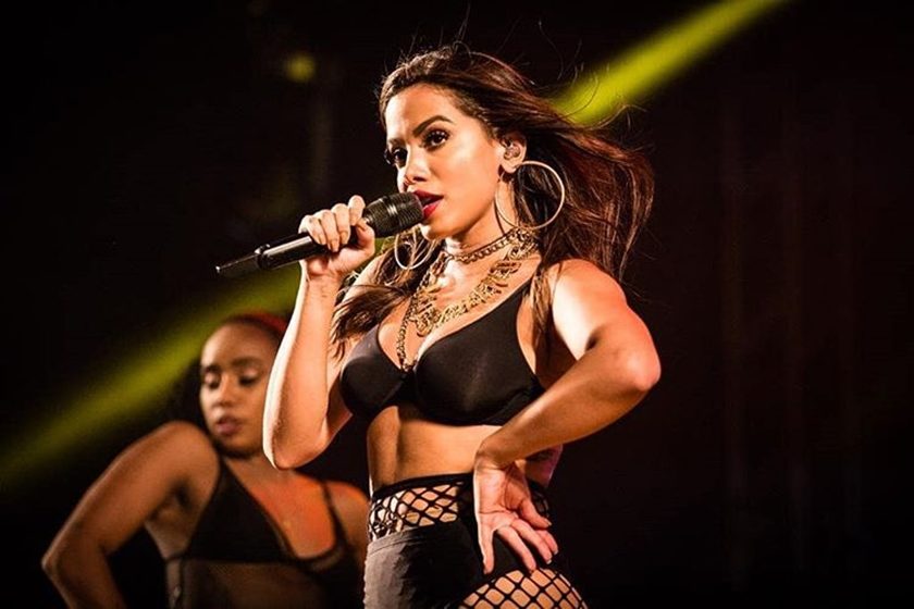 Anitta lança cover de ‘Thank U, Next’ e nova versão de ‘Veneno’