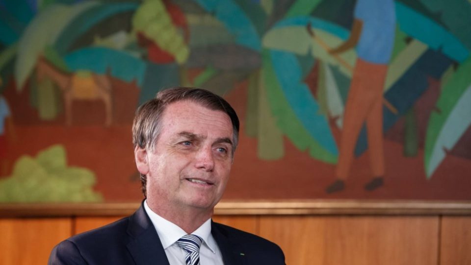‘Não pretendo conversar com Queiroz’, diz Bolsonaro