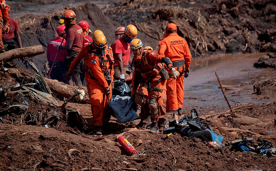 Em Brumadinho, Defesa Civil atualiza lista de mortos e desaparecidos