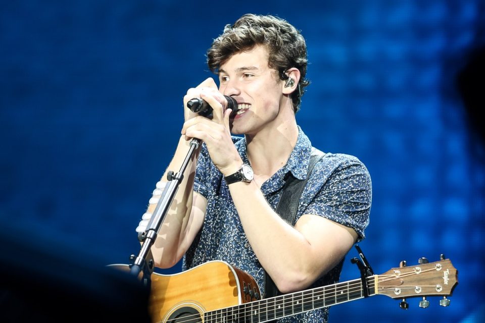 Cantor Shawn Mendes fará shows no Brasil em novembro