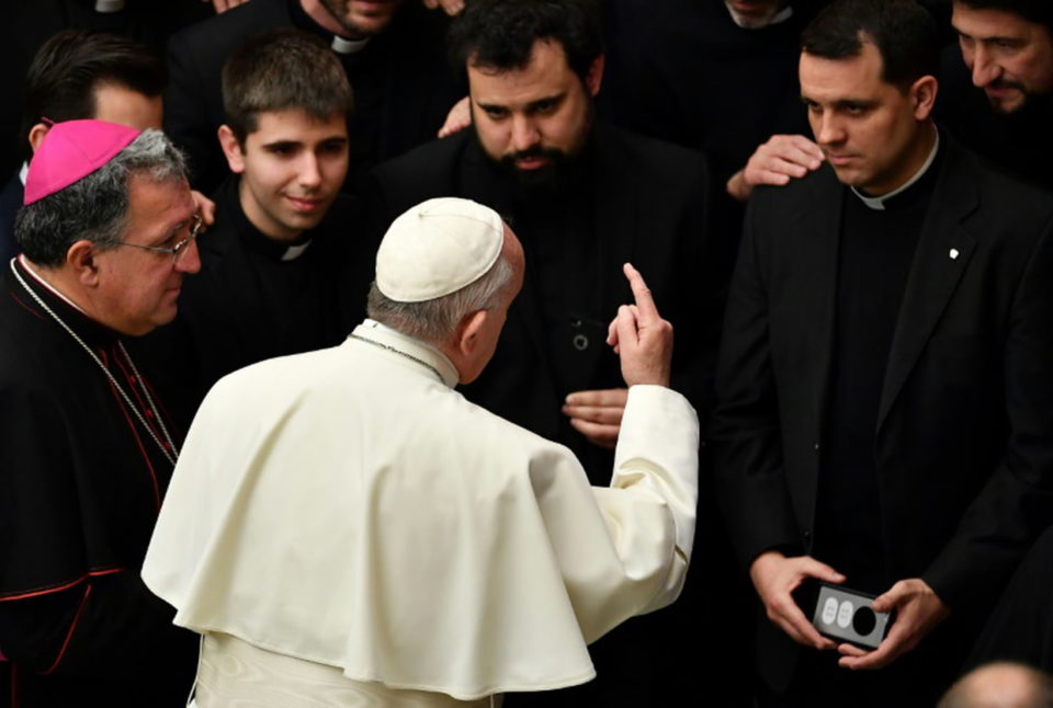 Igreja Católica inicia maior cúpula sobre abuso sexual da história