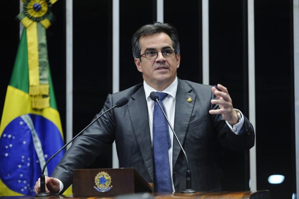 PF faz buscas em endereços ligados a Ciro Nogueira (PP)