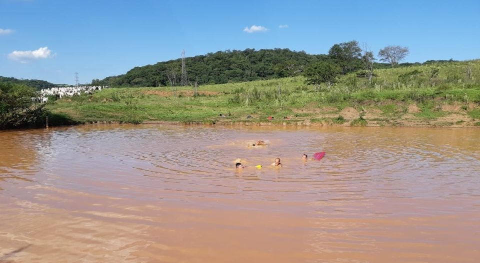 Jovem morre afogado em açude na zona Oeste