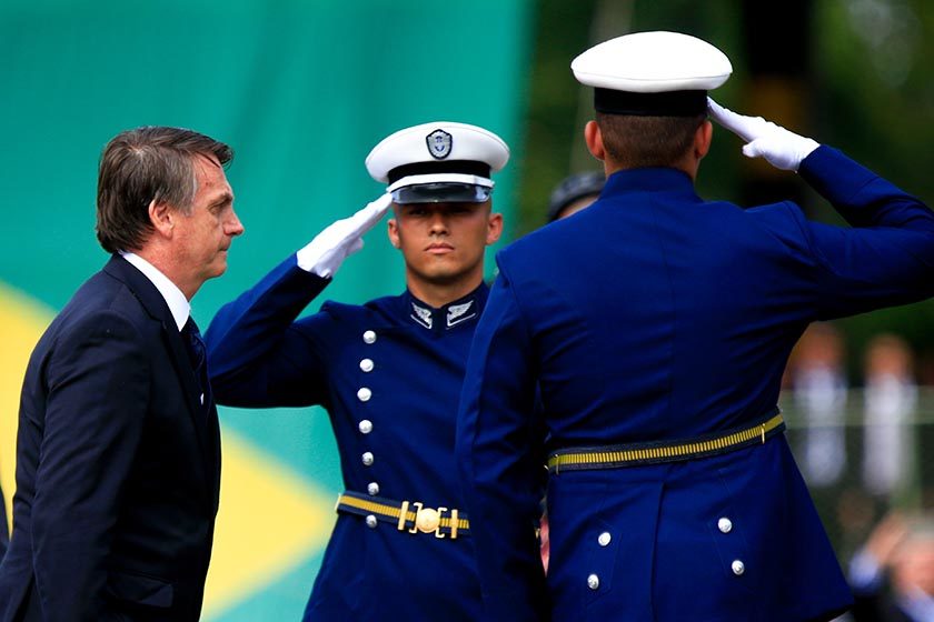 País entrará numa nova Previdência que atingirá os militares, diz Bolsonaro