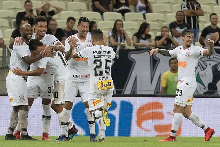 Corinthians vence o Ceará fora e encaminha vaga na Copa do Brasil