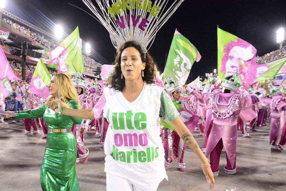 Com homenagem a Marielle, Mangueira vence carnaval do Rio