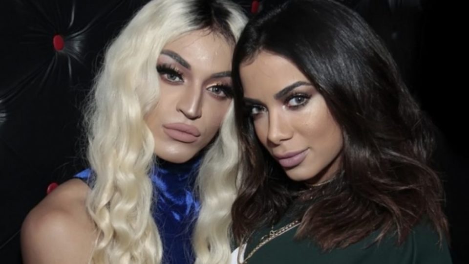 Pabllo Vittar alfineta Anitta em bloco de carnaval