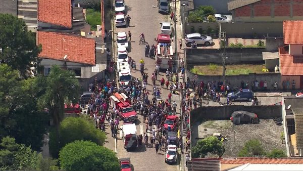 Escolas discutem tragédia em classe