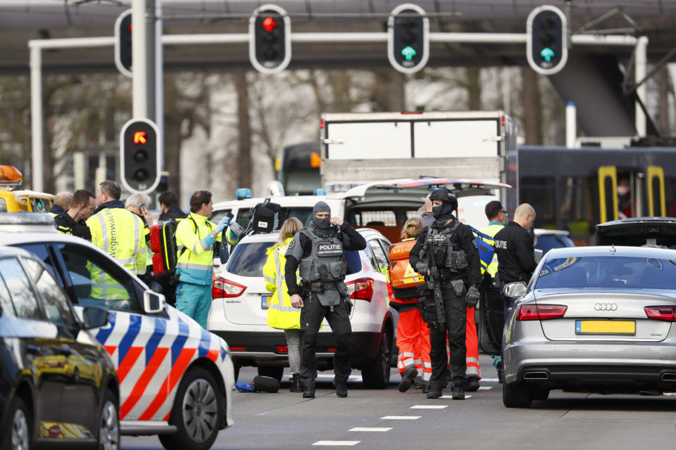 Tiroteio deixa um morto e vários feridos na Holanda