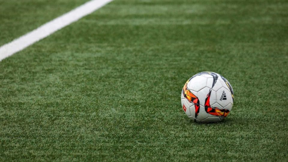 Crias das categorias de base enchem os cofres dos clubes brasileiros