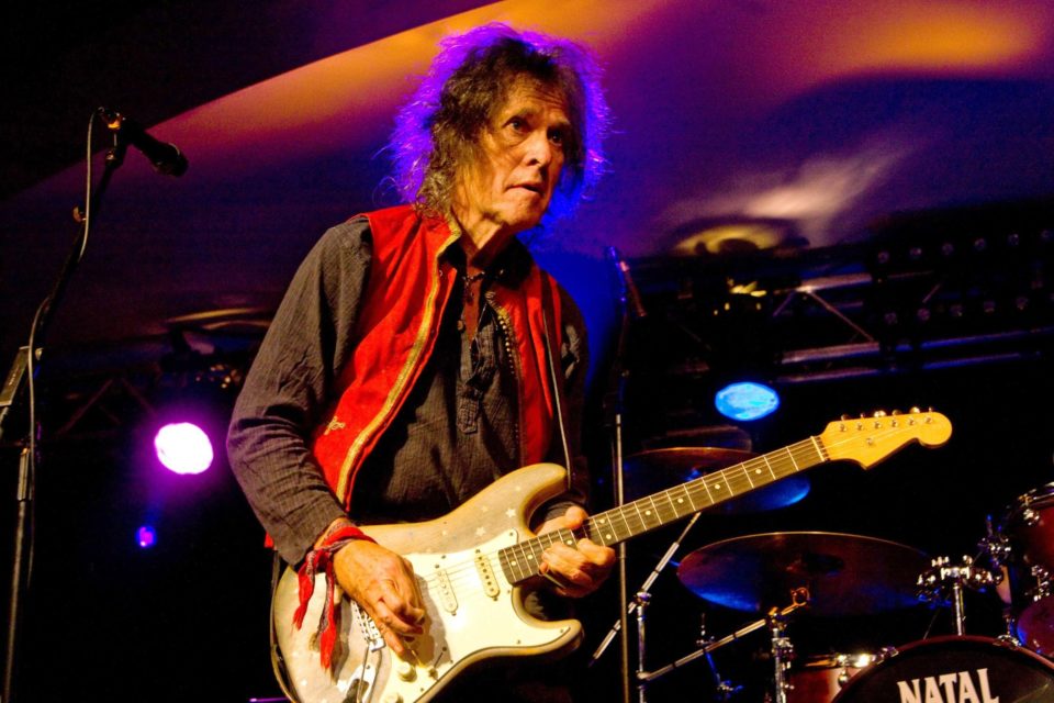 Morre Bernie Tormé, guitarrista do Ozzy Osbourne