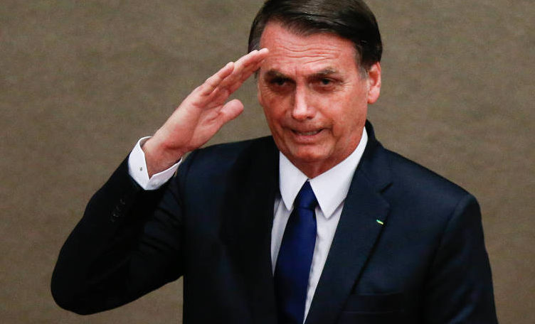 Bolsonaro estimula celebração do golpe militar de 64