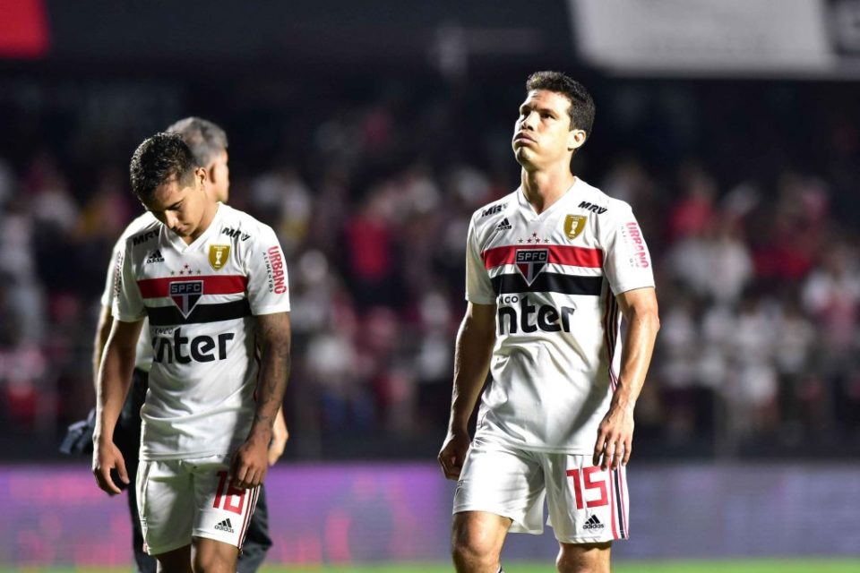 São Paulo e Corinthians empatam no 1º jogo da final