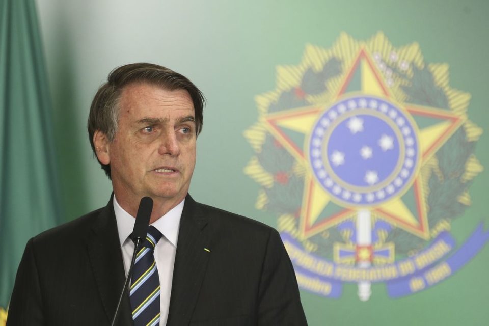 Bolsonaro volta a afirmar que vai reduzir teto da lei Rouanet