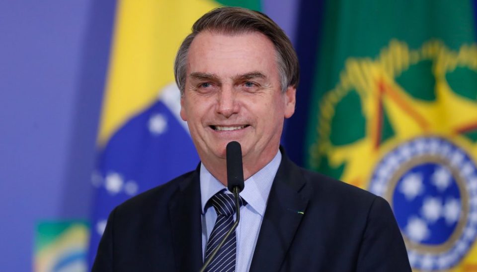Bolsonaro veta propaganda do Banco do Brasil e diretor é afastado
