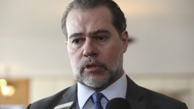 Ministro do STF manda revista e site excluírem reportagem que cita Toffoli