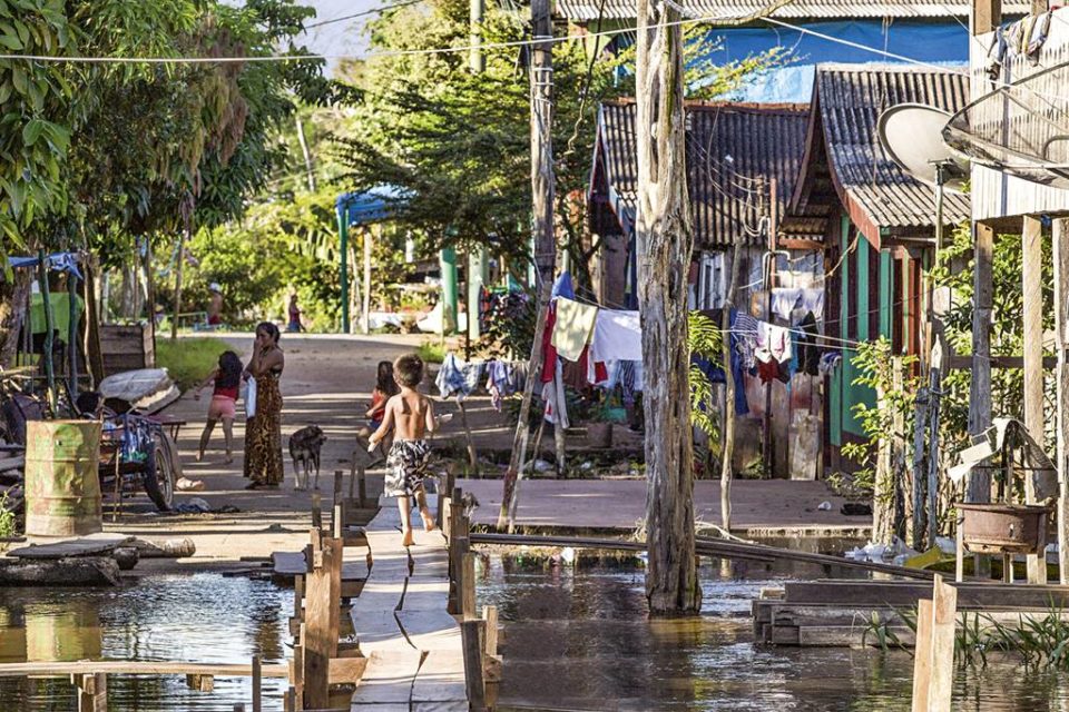 Brasil tem indicadores de água e esgoto piores que os de 105 países