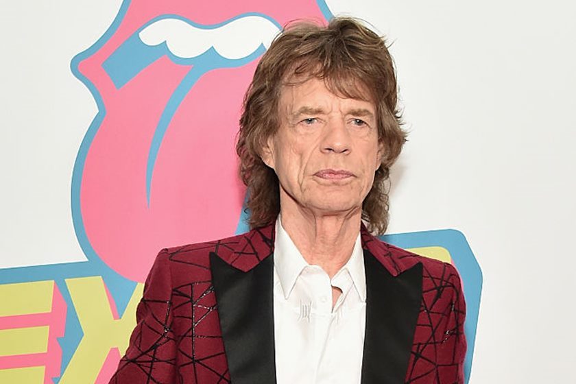 Mick Jagger se recupera de cirurgia no coração