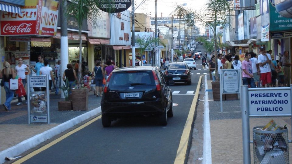 Comerciante é furtado em lanchonete no centro