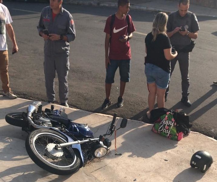 Acidente deixa motociclista ferida na zona Norte