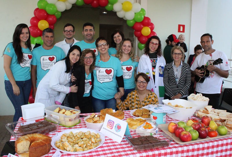 ‘Café com Amor’ faz homenagem às mães na Oncologia da Santa Casa