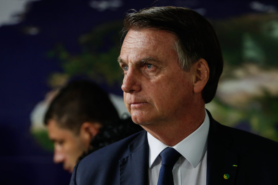 Bolsonaro deve vetar emenda que proíbe cobrança de bagagens