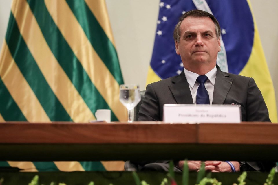 Bolsonaro descarta regulamentar mídia social