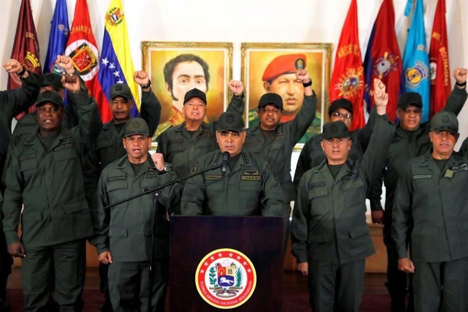 General chavista ataca Maduro e pede rebelião militar na Venezuela