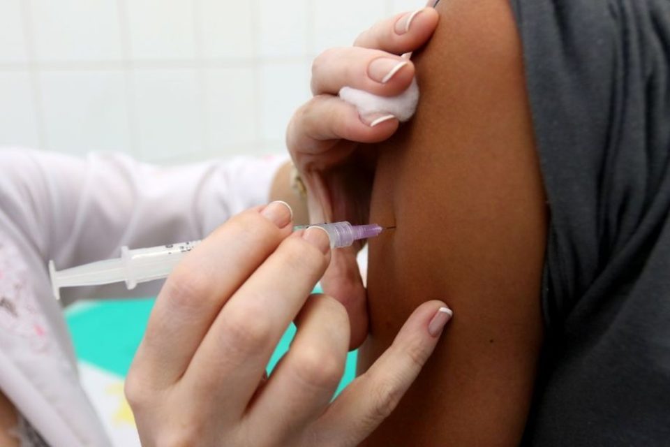 Campanha de vacinação contra a gripe é prorrogada em Marília