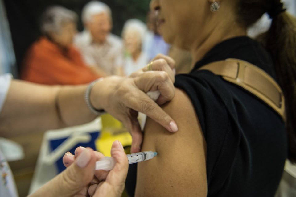 Gripe pode ser agravada em pessoas com doenças crônicas