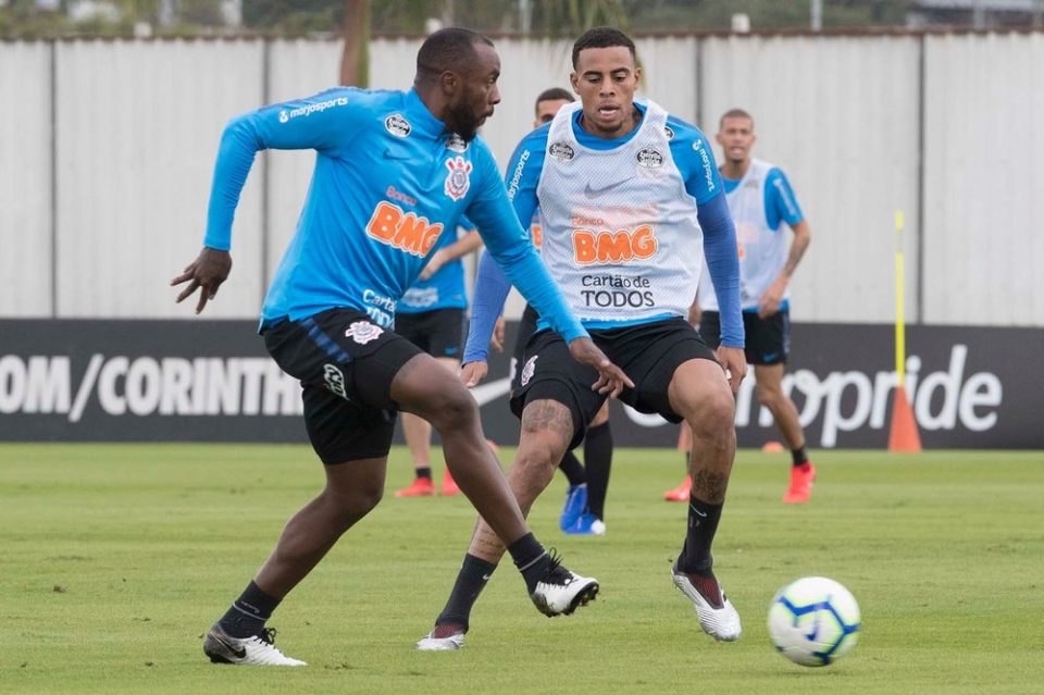 Manoel reforçará o Corinthians no clássico de domingo