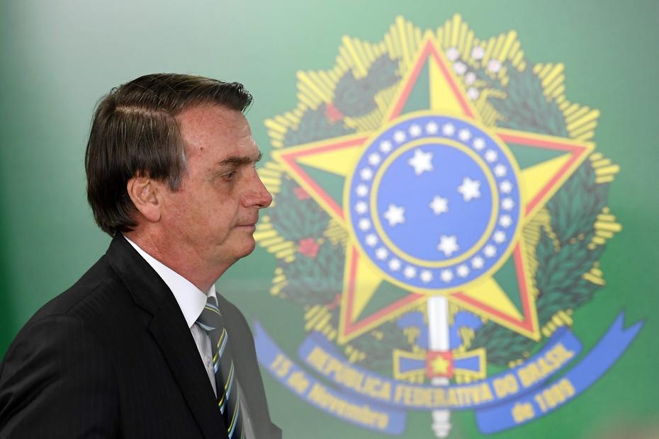 Bolsonaro sanciona anistia de R$ 70 milhões a partidos políticos