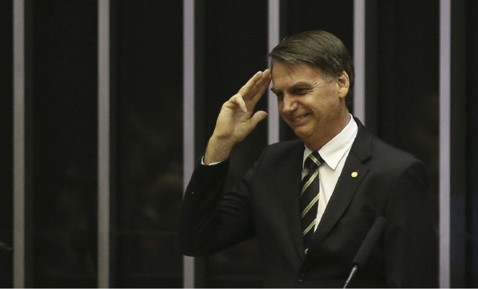 Confederações entregam a Bolsonaro carta de apoio à Previdência