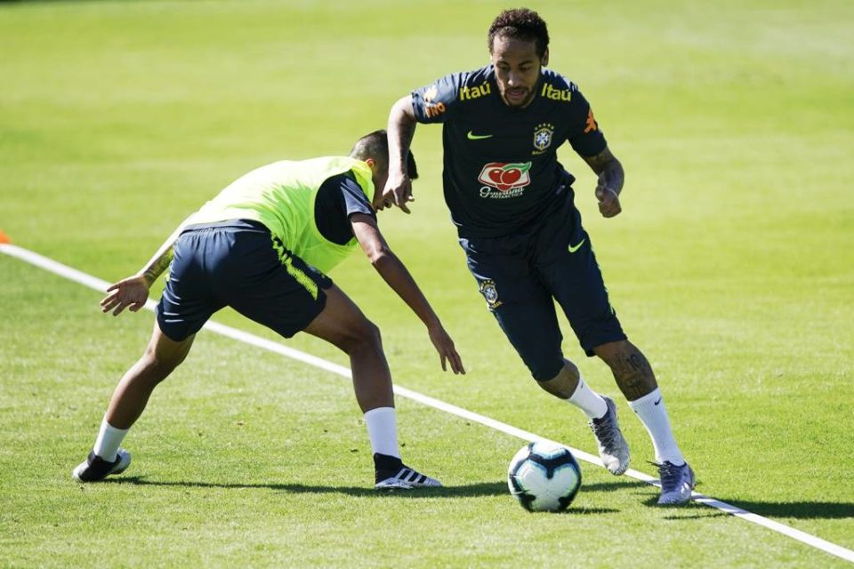 Seleção brasileira faz treino técnico para Copa América