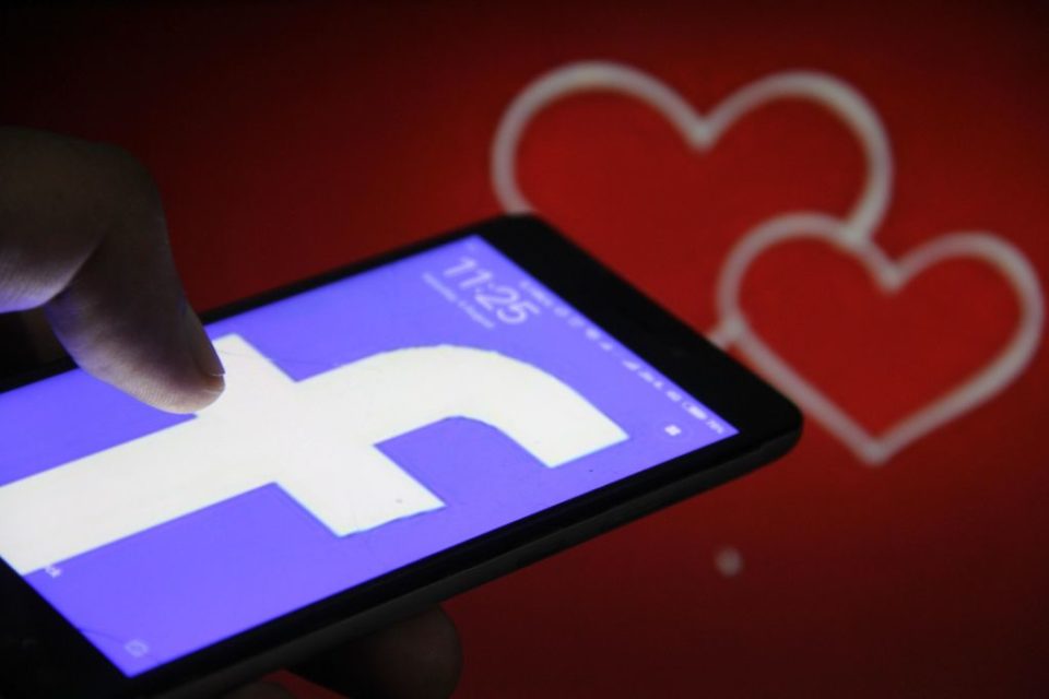 Facebook lança rival do Tinder no Brasil