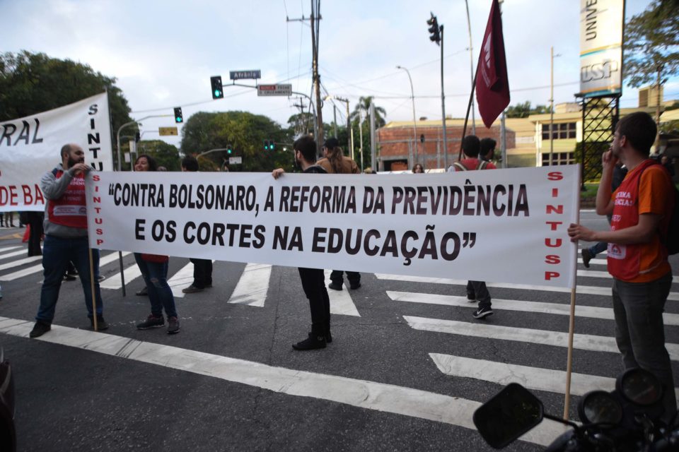 Protestos na Educação motivaram ‘resposta’ pró-Bolsonaro