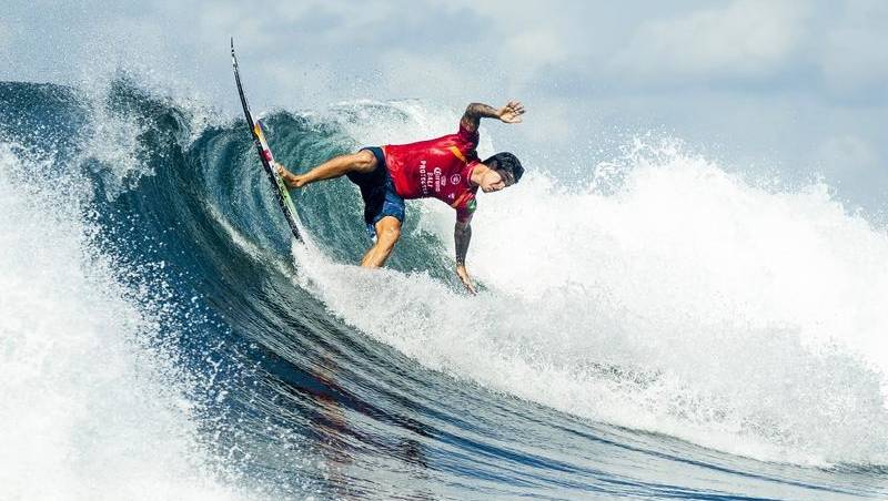 Com Medina, 8 surfistas do Brasil passam à 3ª fase na Austrália