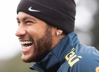 Fora da Copa, Neymar segue ativo na seleção pelo grupo de WhatsApp