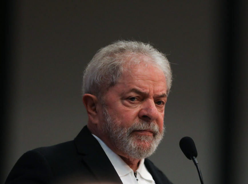 Processos contra Lula estão corrompidos, afirma defesa