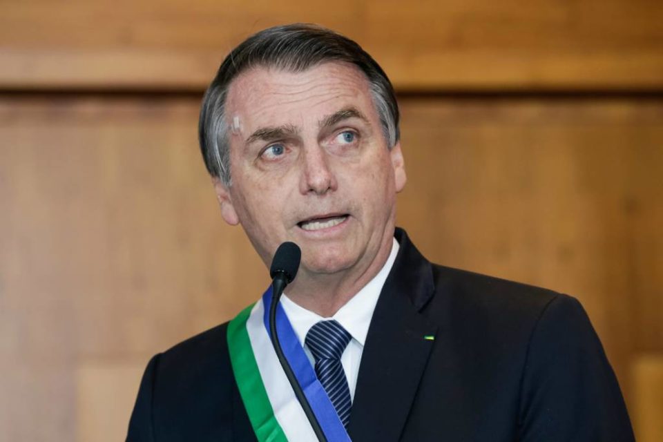 Não tenho de dar satisfação a Lula, diz Bolsonaro