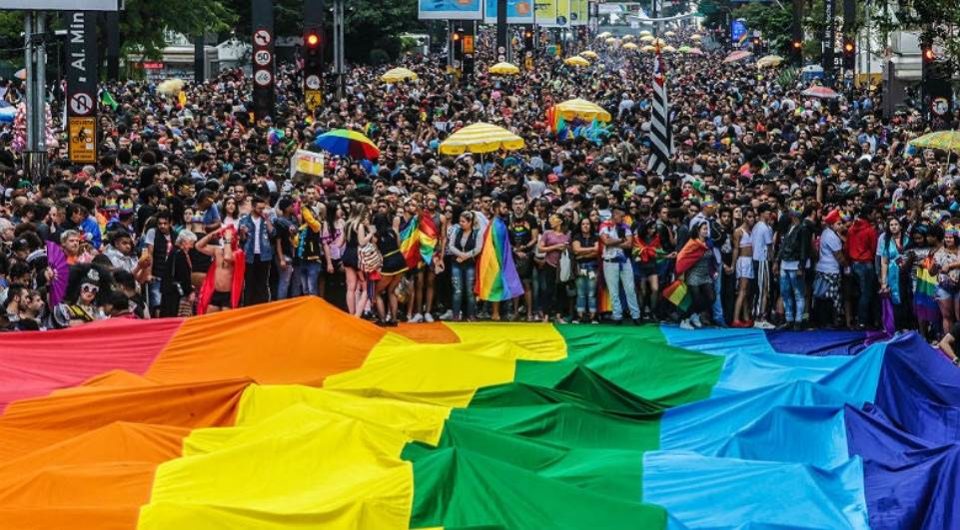 Crítica a Bolsonaro dá o tom na Parada do Orgulho LGBT na Paulista