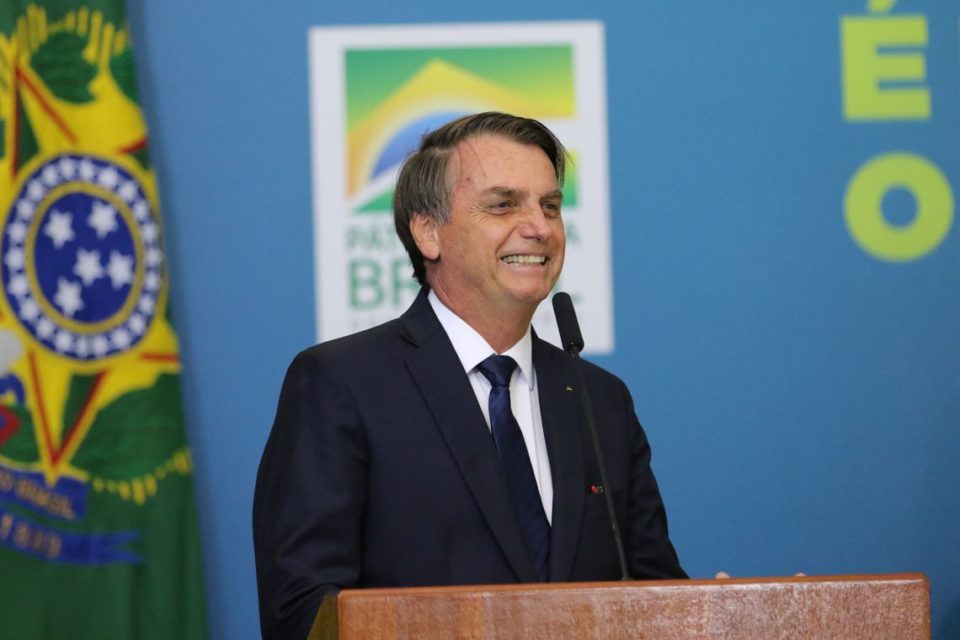 Bolsonaro diz que avalia reduzir imposto sobre produtos de TI