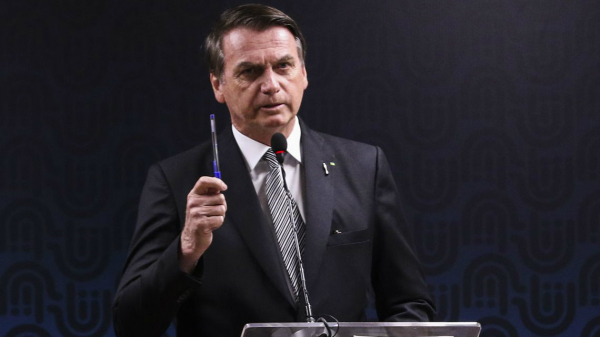 Bolsonaro pede a deputados evangélicos propostas mais populares